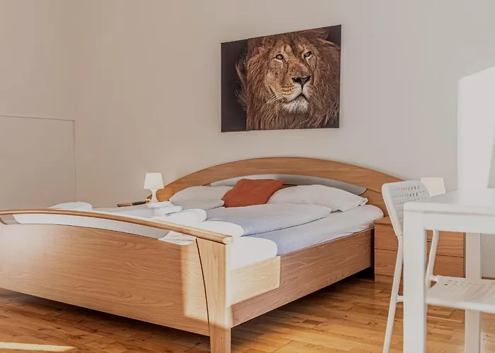 Comfortable 3br Aprt, Next To Belvedere, Ideal For Long