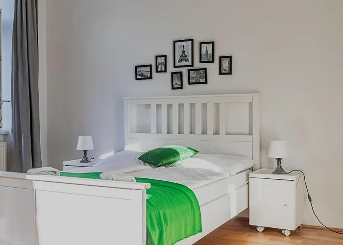 Comfortable 3br Aprt, Next To Belvedere, Ideal For Long Apartman *