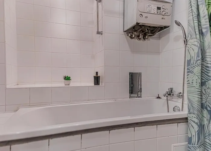 Comfortable 3br Aprt, Next To Belvedere, Ideal For Long
