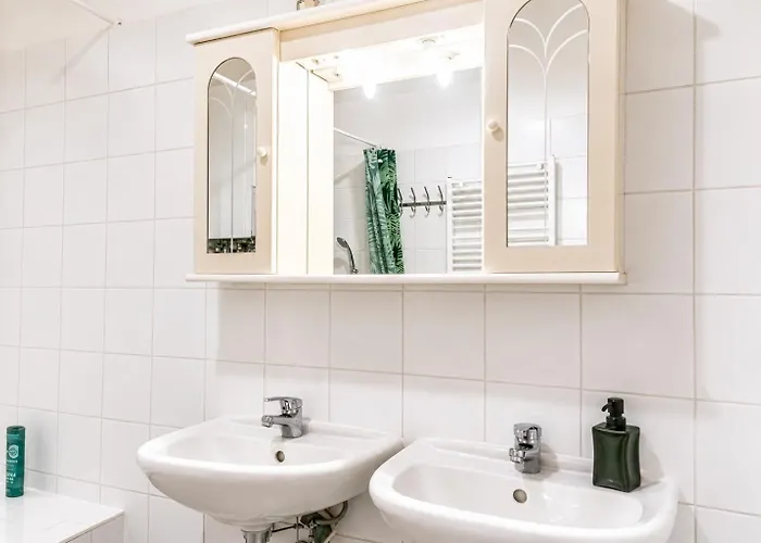 Comfortable 3br Aprt, Next To Belvedere, Ideal For Long * Viyana