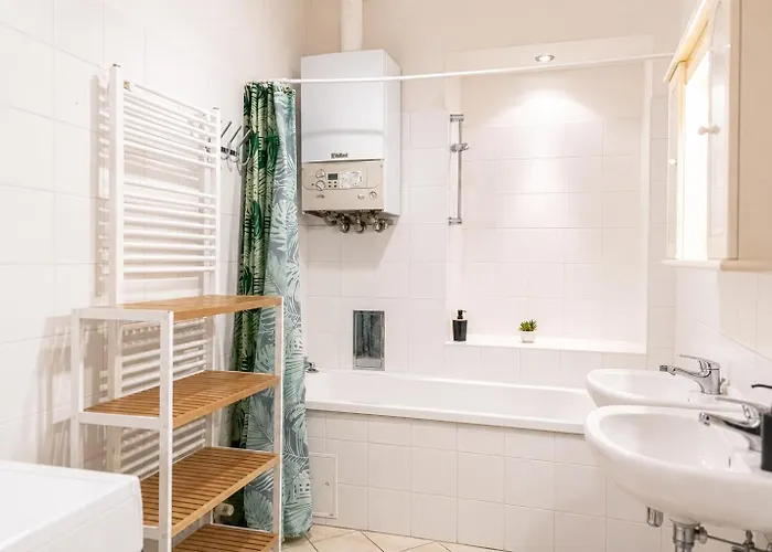 Comfortable 3br Aprt, Next To Belvedere, Ideal For Long Viyana